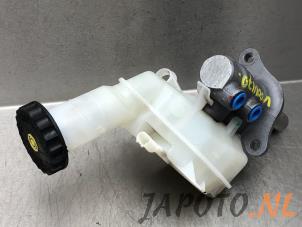 Gebruikte Hoofdremcilinder Mitsubishi Eclipse Cross (GK/GL) Prijs € 99,95 Margeregeling aangeboden door Japoto Parts B.V.
