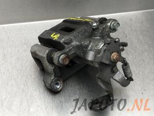 Gebruikte Remklauw (Tang) links-achter Mitsubishi Eclipse Cross (GK/GL) Prijs € 99,95 Margeregeling aangeboden door Japoto Parts B.V.