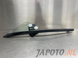 Begagnade Extra fönster, 2-dörrars, höger fram Mazda MX-5 (ND) 2.0 SkyActiv G-160 16V Pris € 49,95 Marginaltabell erbjuds av Japoto Parts B.V.