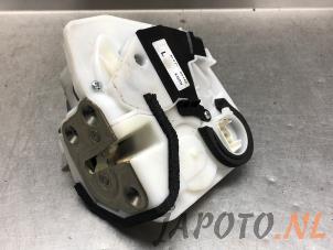 Gebruikte Deurslot Mechaniek 4Deurs rechts-voor Mazda CX-5 II (KF) 2.0 SkyActiv-G 165 16V 4WD Prijs € 49,95 Margeregeling aangeboden door Japoto Parts B.V.