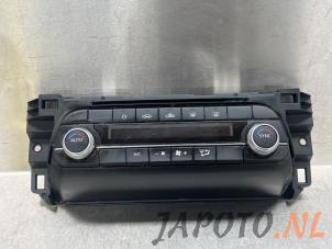 Gebruikte Chaufage Bedieningspaneel Mazda CX-5 II (KF) 2.0 SkyActiv-G 165 16V 4WD Prijs € 74,95 Margeregeling aangeboden door Japoto Parts B.V.