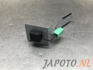 Gebruikte GPS Antenne Mazda CX-5 II (KF) 2.0 SkyActiv-G 165 16V 4WD Prijs € 29,95 Margeregeling aangeboden door Japoto Parts B.V.