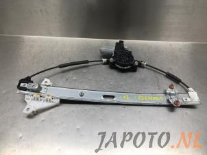 Gebruikte Ruitmechaniek 4Deurs links-voor Mazda CX-5 II (KF) 2.0 SkyActiv-G 165 16V 4WD Prijs € 99,95 Margeregeling aangeboden door Japoto Parts B.V.