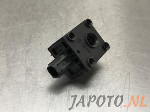 Gebruikte Relais Mazda CX-5 II (KF) 2.0 SkyActiv-G 165 16V 4WD Prijs € 14,95 Margeregeling aangeboden door Japoto Parts B.V.