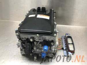 Gebruikte Inverter Toyota Prius (ZVW5) 1.8 16V Hybrid Prijs € 500,00 Margeregeling aangeboden door Japoto Parts B.V.