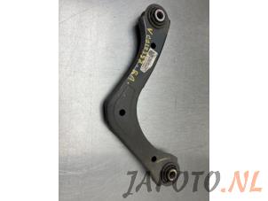Gebruikte Draagarm boven rechts-achter Hyundai i30 Wagon (PDEF5) 1.6 CRDi 16V VGT Prijs € 49,95 Margeregeling aangeboden door Japoto Parts B.V.