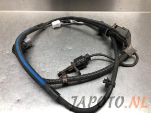 Gebruikte ABS Sensor Toyota RAV4 (A5) 2.5 Hybrid 16V AWD Prijs € 24,95 Margeregeling aangeboden door Japoto Parts B.V.