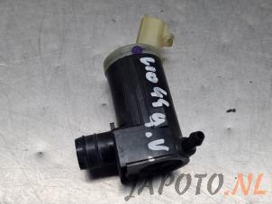 Gebruikte Ruitensproeierpomp voor Suzuki Swift (ZC/ZD) 1.2 Dual Jet 16V Prijs € 24,95 Margeregeling aangeboden door Japoto Parts B.V.