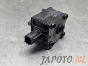 Gebruikte Alarm sirene Mazda CX-5 I (KE,GH) 2.0 SkyActiv-G 16V 2WD Prijs € 19,95 Margeregeling aangeboden door Japoto Parts B.V.