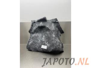 Używane Tapicerka pokrywy bagaznika lewa Toyota Aygo (B40) 1.0 12V VVT-i Cena € 34,99 Procedura marży oferowane przez Japoto Parts B.V.