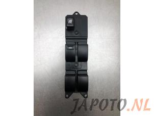 Gebruikte Combischakelaar ramen Mitsubishi Colt (Z2/Z3) 1.3 16V Prijs € 19,95 Margeregeling aangeboden door Japoto Parts B.V.