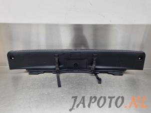 Używane Pokrywa rygla tyl Lexus IS (E3) 300h 2.5 16V Cena € 49,95 Procedura marży oferowane przez Japoto Parts B.V.