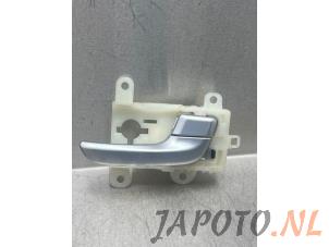 Gebruikte Deurgreep 4Deurs rechts-voor Kia Niro I (DE) 1.6 GDI PHEV Prijs € 19,95 Margeregeling aangeboden door Japoto Parts B.V.