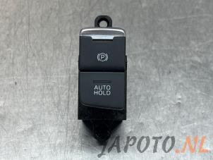 Gebruikte Handrem schakelaar Mazda CX-5 II (KF) 2.0 SkyActiv-G 165 16V 2WD Prijs € 34,95 Margeregeling aangeboden door Japoto Parts B.V.