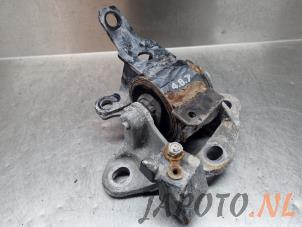 Gebruikte Versnellingsbak Steun Mazda CX-5 II (KF) 2.0 SkyActiv-G 165 16V 2WD Prijs € 39,95 Margeregeling aangeboden door Japoto Parts B.V.