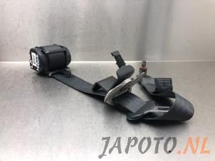 Gebruikte Veiligheidsgordel links-achter Kia Soul I (AM) 1.6 CVVT 16V Prijs € 49,99 Margeregeling aangeboden door Japoto Parts B.V.