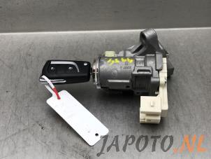 Begagnade Tändningslås + nyckel Toyota RAV4 (A4) 2.0 16V VVT-i 4x4 Pris € 74,95 Marginaltabell erbjuds av Japoto Parts B.V.