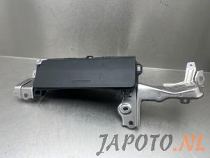 Begagnade Knäairbag, vänster Lexus IS (E3) 300h 2.5 16V Pris € 149,95 Marginaltabell erbjuds av Japoto Parts B.V.