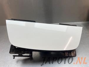 Begagnade Tanklucka Nissan Leaf (ZE1) 39/40kWh Pris € 499,00 Marginaltabell erbjuds av Japoto Parts B.V.