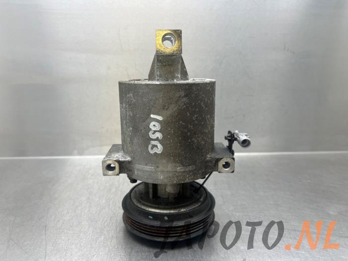 Luftkonditioneringspump från en Suzuki Celerio (LF) 1.0 12V 2015