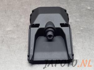 Begagnade Framåtriktad kamera Nissan Leaf (ZE1) 39/40kWh Pris € 249,95 Marginaltabell erbjuds av Japoto Parts B.V.