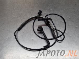 Gebruikte ABS Sensor Toyota RAV4 (A5) 2.5 Hybrid 16V AWD Prijs € 24,95 Margeregeling aangeboden door Japoto Parts B.V.