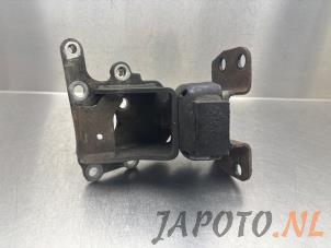 Używane Wspornik silnika Daihatsu Terios (J2) 1.5 16V DVVT 4x2 Euro 4 Cena € 39,95 Procedura marży oferowane przez Japoto Parts B.V.