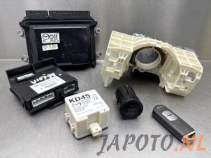 Gebruikte Contactslot + computer Mazda 2 (DJ/DL) 1.5 SkyActiv-G 90 Prijs € 249,00 Margeregeling aangeboden door Japoto Parts B.V.