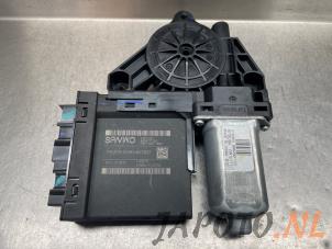 Używane Silnik szyby drzwiowej Lynk &amp; Co 01 1.5 Cena € 34,95 Procedura marży oferowane przez Japoto Parts B.V.