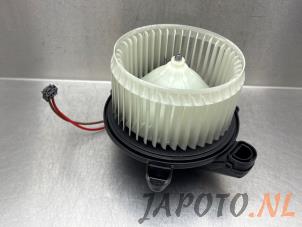 Gebruikte Kachel Ventilatiemotor Lynk &amp; Co 01 1.5 Prijs € 49,50 Margeregeling aangeboden door Japoto Parts B.V.