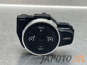 Gebruikte Tempomaat Bediening Kia Soul II (PS) EV Prijs € 39,95 Margeregeling aangeboden door Japoto Parts B.V.