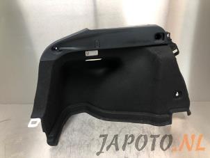 Używane Tapicerka pokrywy bagaznika lewa Toyota Prius (ZVW5) 1.8 16V Hybrid Cena € 149,95 Procedura marży oferowane przez Japoto Parts B.V.