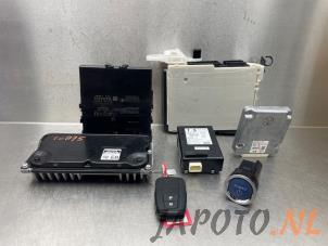 Begagnade Tändningslås + dator Toyota Prius (ZVW5) 1.8 16V Hybrid Pris € 399,95 Marginaltabell erbjuds av Japoto Parts B.V.