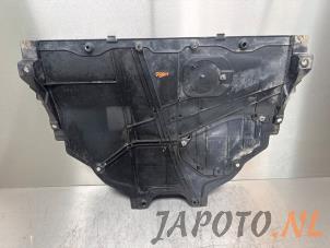 Gebruikte Beschermplaat bodem Mazda CX-5 I (KE,GH) 2.2 SkyActiv-D 150 16V 2WD Prijs € 99,00 Margeregeling aangeboden door Japoto Parts B.V.