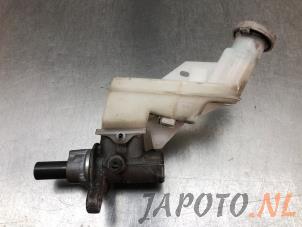 Używane Glówny cylinder hamulcowy Suzuki Baleno (EW/FW) 1.2 Dual Jet 16V Cena € 49,99 Procedura marży oferowane przez Japoto Parts B.V.