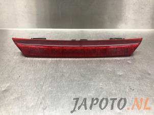 Używane Dodatkowe swiatlo stopu srodek Mazda CX-3 (DJ/DK) 2.0 SkyActiv-G 120 Cena € 99,95 Procedura marży oferowane przez Japoto Parts B.V.