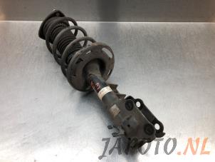 Używane Amortyzator lewy przód Mazda CX-3 (DJ/DK) 2.0 SkyActiv-G 120 Cena € 99,99 Procedura marży oferowane przez Japoto Parts B.V.