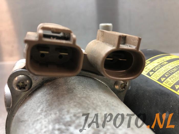 Rembekrachtiger van een Toyota Yaris III (P13) 1.5 16V Hybrid 2015