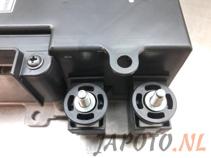 Batteri (hybrid) från en Suzuki Swift (ZCE/ZDE) 1.2 VVT 12V Hybrid 2025