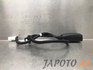 Używane Wtyk pasa bezpieczenstwa lewy przód Kia Picanto (TA) 1.0 12V Cena € 14,95 Procedura marży oferowane przez Japoto Parts B.V.