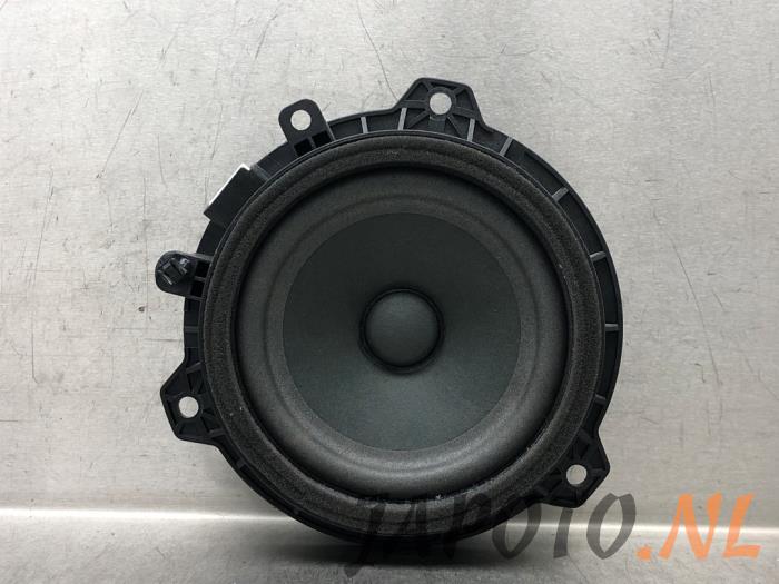 Luidspreker van een Kia Stonic (YB) 1.0i T-GDi 12V 2020