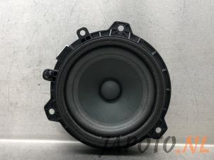 Gebruikte Luidspreker Kia Stonic (YB) 1.0i T-GDi 12V Prijs € 19,99 Margeregeling aangeboden door Japoto Parts B.V.