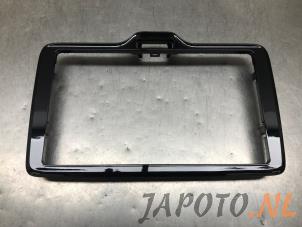 Używane Rama radia Toyota Yaris Cross (PB1/PJ1) 1.5 12V Hybrid 115 Cena € 49,95 Procedura marży oferowane przez Japoto Parts B.V.