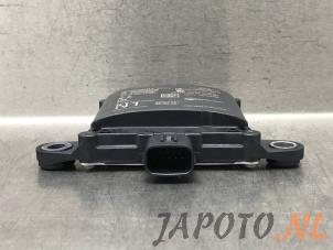 Begagnade Dödvinkelsensor Mitsubishi Eclipse Cross (GK/GL) 2.4 16V PHEV 4x4 Pris € 199,00 Marginaltabell erbjuds av Japoto Parts B.V.