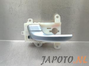 Gebruikte Deurgreep 4Deurs links-voor Kia Niro I (DE) 1.6 GDI Hybrid Prijs € 19,95 Margeregeling aangeboden door Japoto Parts B.V.