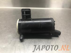 Gebruikte Ruitensproeierpomp achter Kia Picanto (TA) 1.0 12V Prijs € 9,99 Margeregeling aangeboden door Japoto Parts B.V.