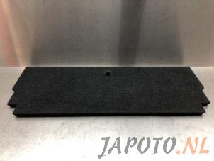 Begagnade Golvpanel, lastområde Toyota Auris Touring Sports (E18) 1.8 16V Hybrid Pris € 74,95 Marginaltabell erbjuds av Japoto Parts B.V.