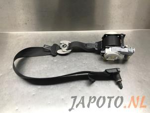 Gebruikte Veiligheidsgordel rechts-voor Kia Sportage (SL) 2.0 CVVT 16V 4x2 Prijs € 74,95 Margeregeling aangeboden door Japoto Parts B.V.