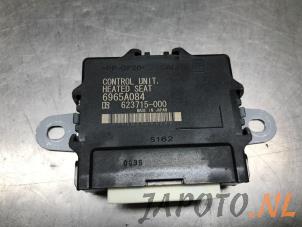 Gebruikte Stoelverwarmings module Mitsubishi Eclipse Cross (GK/GL) 2.4 16V PHEV 4x4 Prijs € 74,95 Margeregeling aangeboden door Japoto Parts B.V.