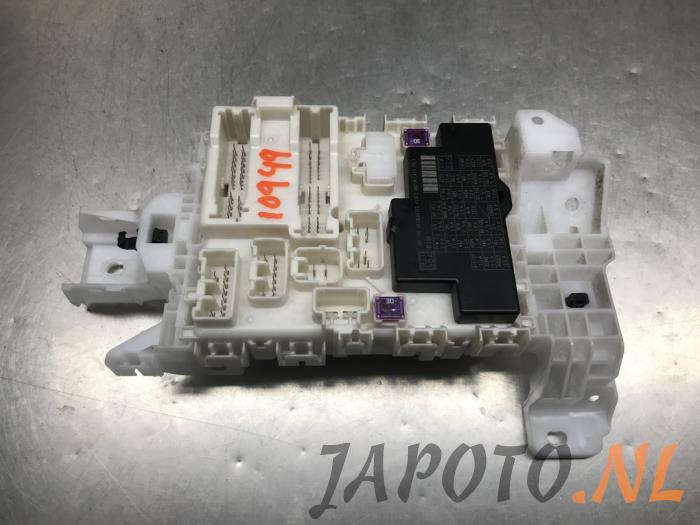 Säkringsbox från en Suzuki SX4 S-Cross (JY) 1.6 16V 2015